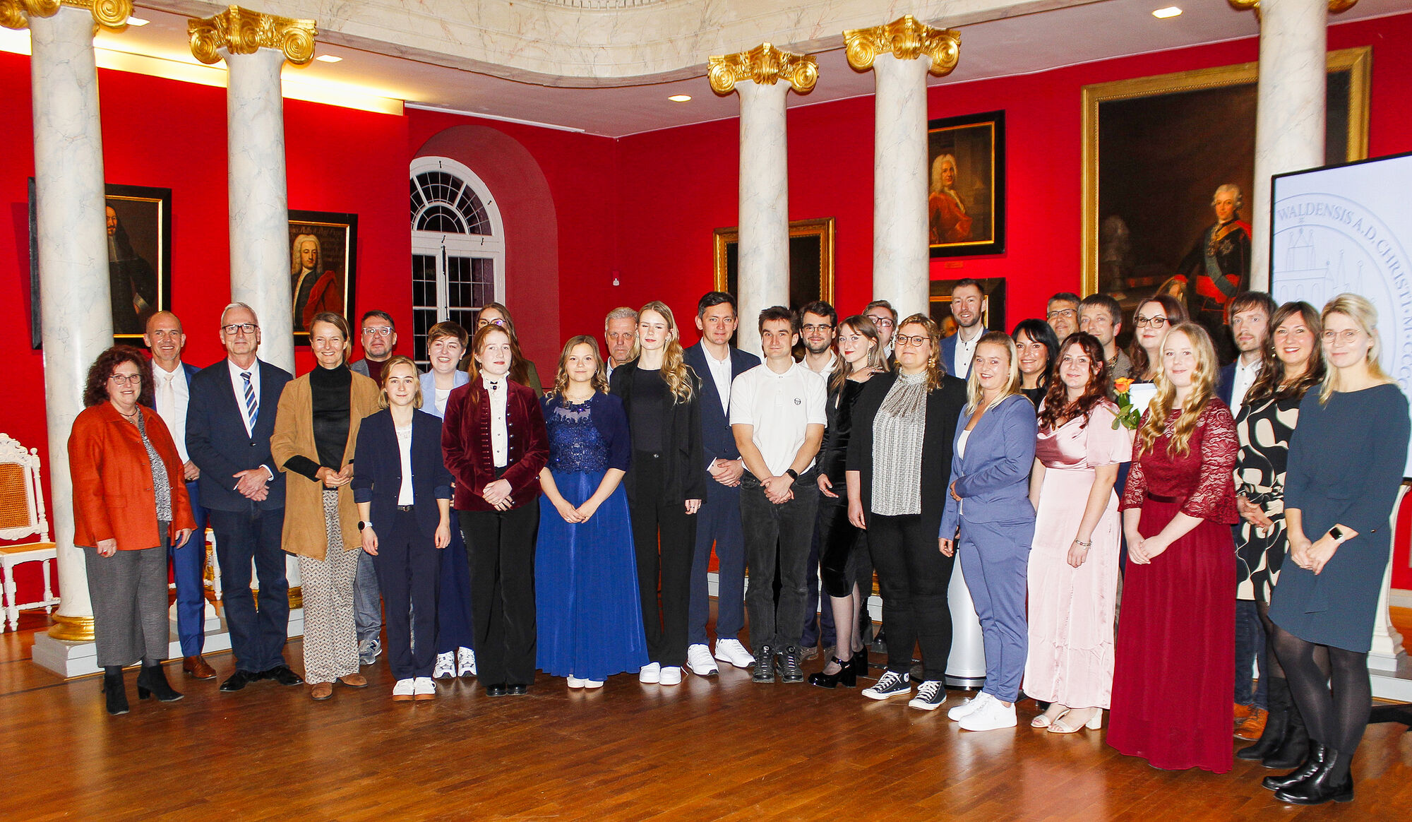 Abschlussbild 2024 Absolvent*innen des Studienganges Klinische Pflegewissenschaft 2024