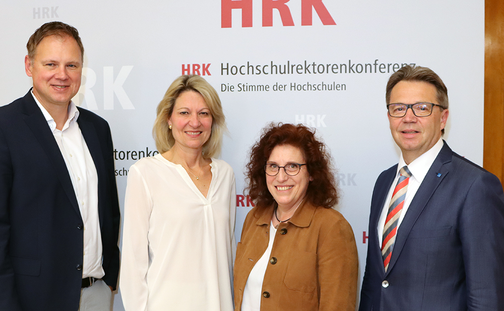 Wahl HRK-MGU / (v.l.n.r.) Prof. Dr. Hauke Heekeren, Prof. Dr. Anja Steinbeck, Prof. Dr. Katharina Riedel, Prof. Dr. Volker Epping