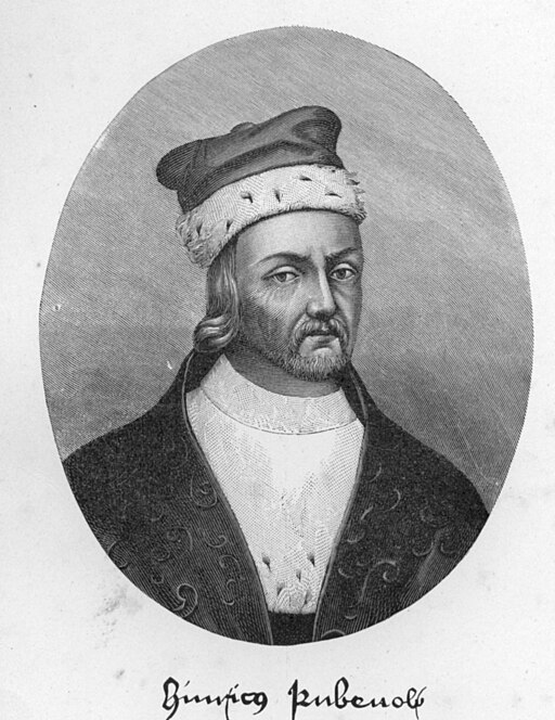 Heinrich Rubenow. Foto: Gemeinfrei, Public domain, via Wikimedia Commons. Ein Kupferstich von einem wohlhabenden Mann in kostbarer Kleidung und mit edler Helmzier.