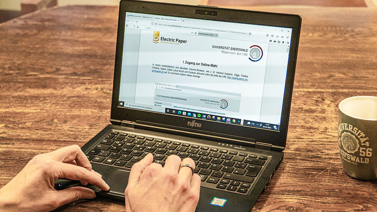 Stock photo online elections Stock photo online elections