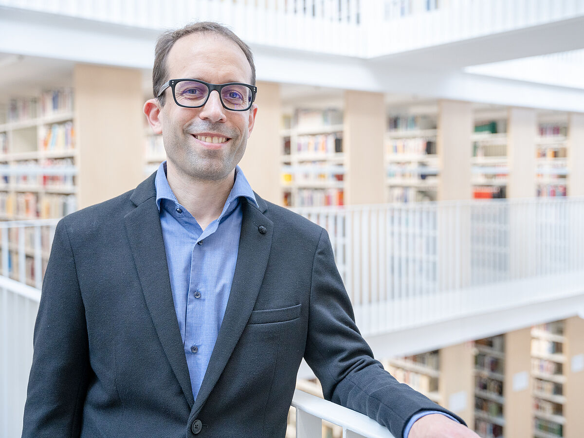 Porträt Christian Winterhalter Porträt von Christian Winterhalter in der Bereichsbibliothek