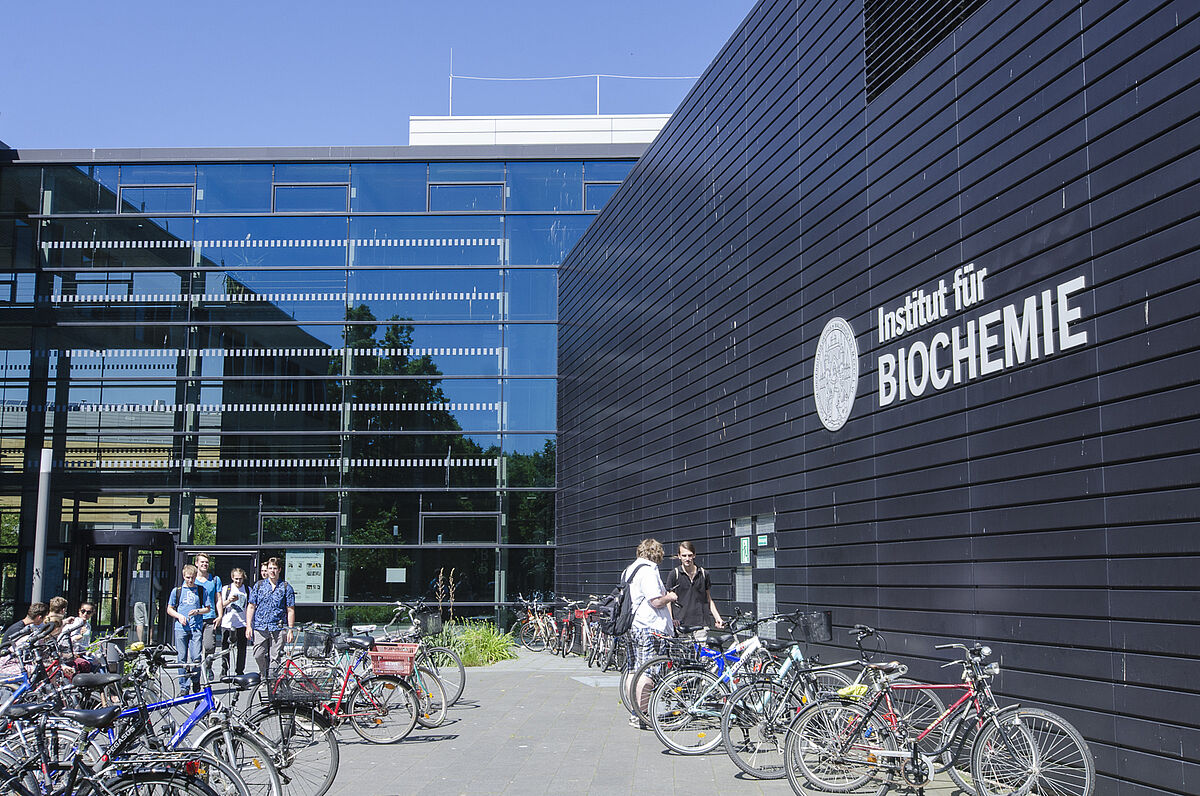 Institut für Biochemie Gebäude der Biochemie, Außenaufnahme