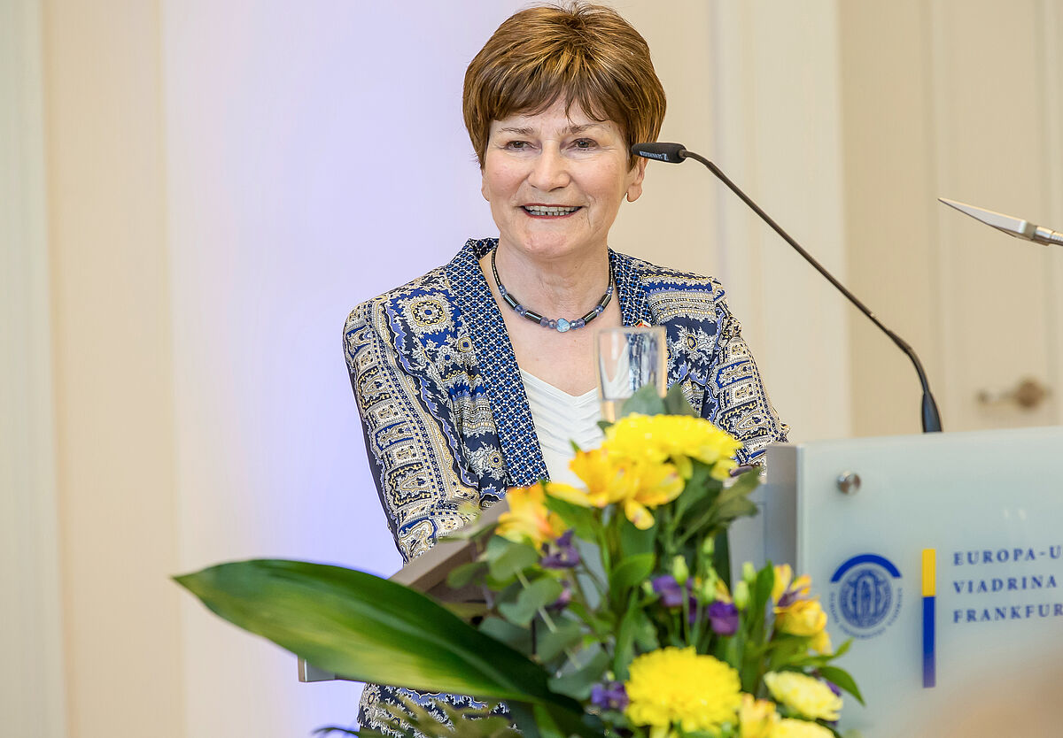 Prof. Dr. Anna Wolff-Powęska 