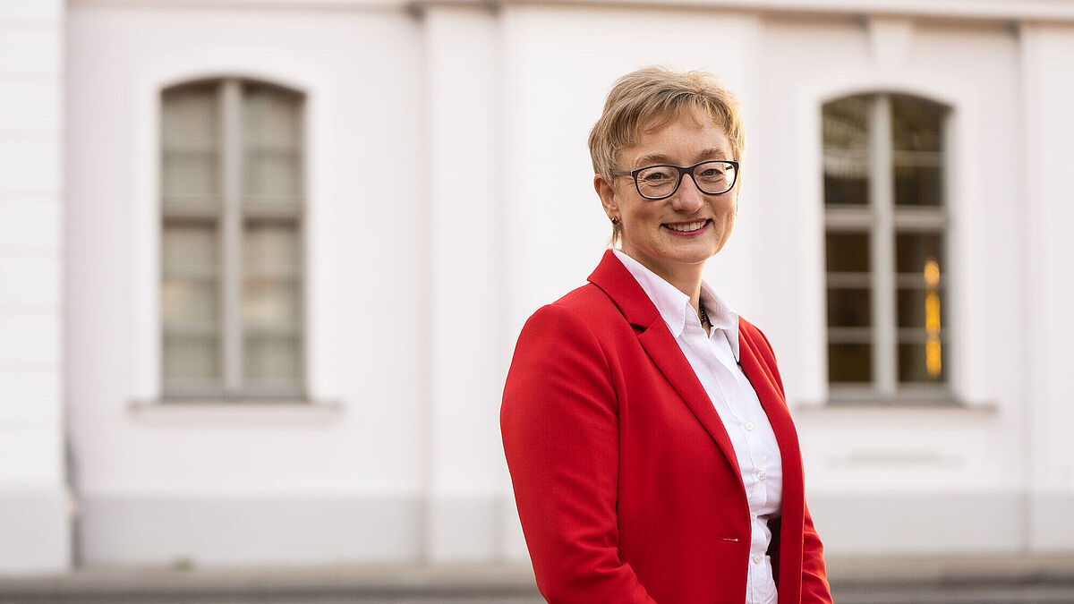 Porträt Prof. Dr. Sabine Schlacke Porträt von Prof. Dr. Sabine Schlacke