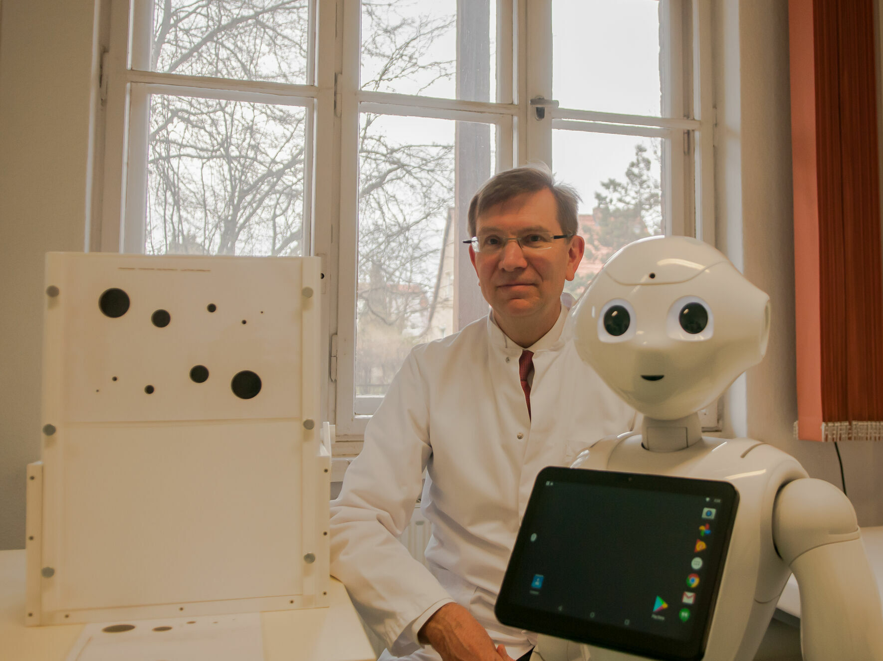 Porträt von Prof. Dr. Thomas Platz, ©Laura-Schirrmeister, 2021 Porträt von Prof. Dr. Thomas Platz, ©Laura-Schirrmeister, 2021